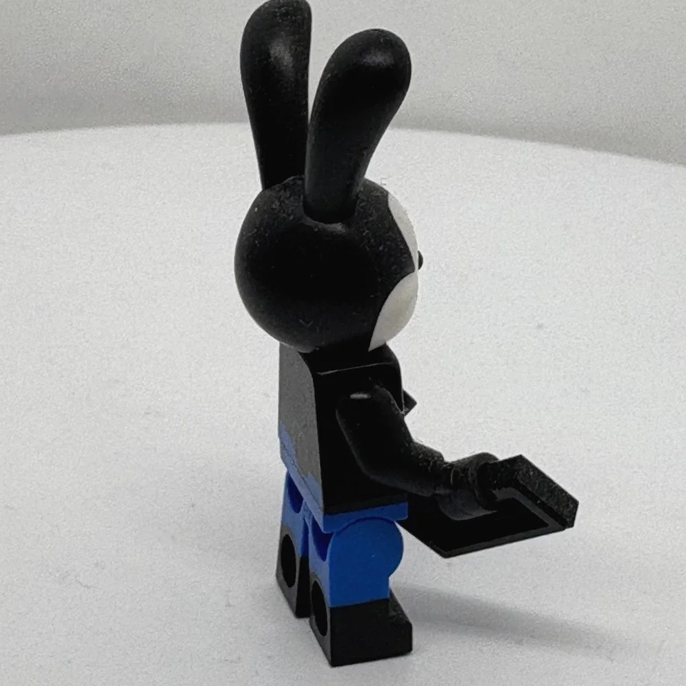 LEGO Disney 100 Oswald the Lucky Rabbit Minifigure with Clapperboard 71038